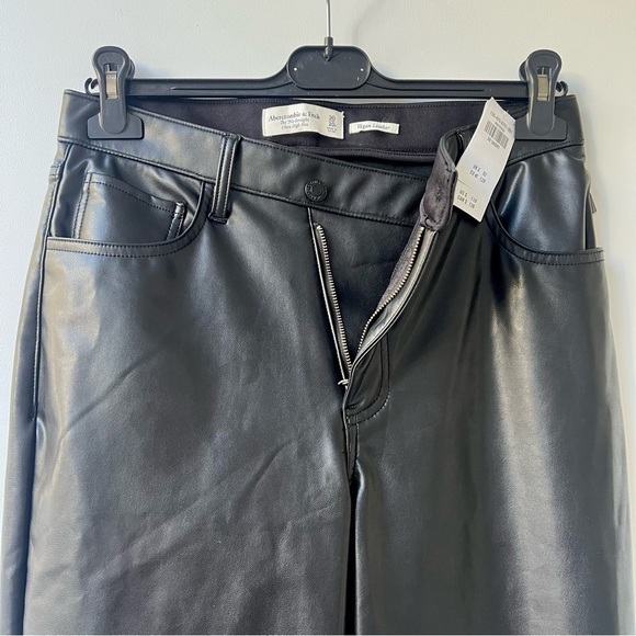 NWT Abercrombie & Fitch Vegan Leather 90s Straight Pant - Black - Size 30/10s - Picture 6 of 11